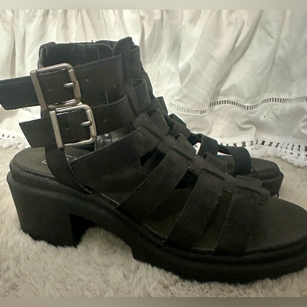POP Sandle shoe women's size 7.5 black New W/O box